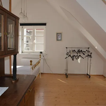 Appartement Dachgeschossapartment Fur 9 Personen - #129844 Graz